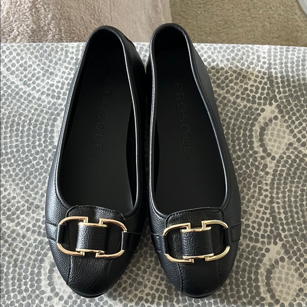 AEROSOLES Black Flats with Gold Buckle